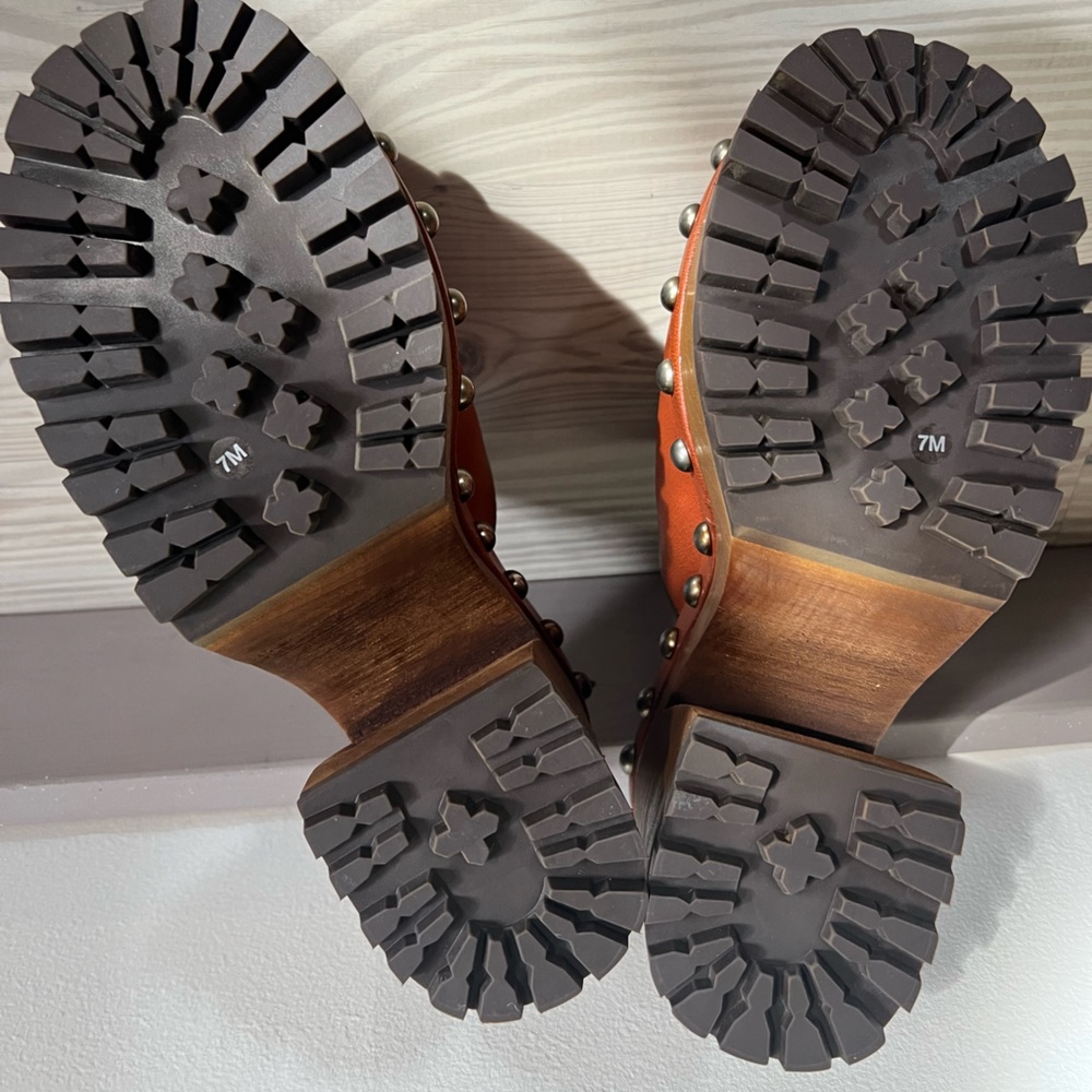 dELiA*s Brown Studded Platform Clogs - Picture 7 of 8